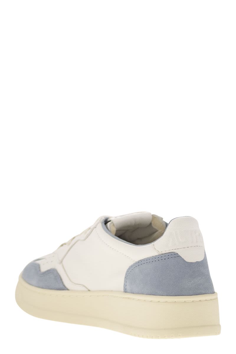 AUTRY Low-Top Sneaker with Contrast Color Inserts