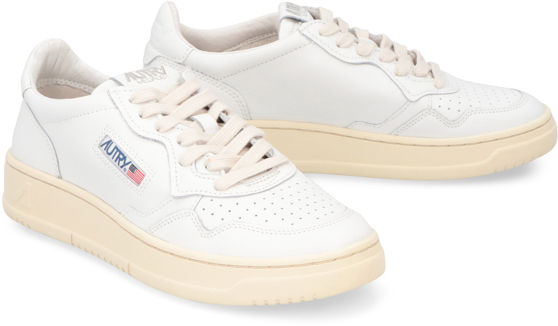 AUTRY Women's Low-Top Medalist Sneaker