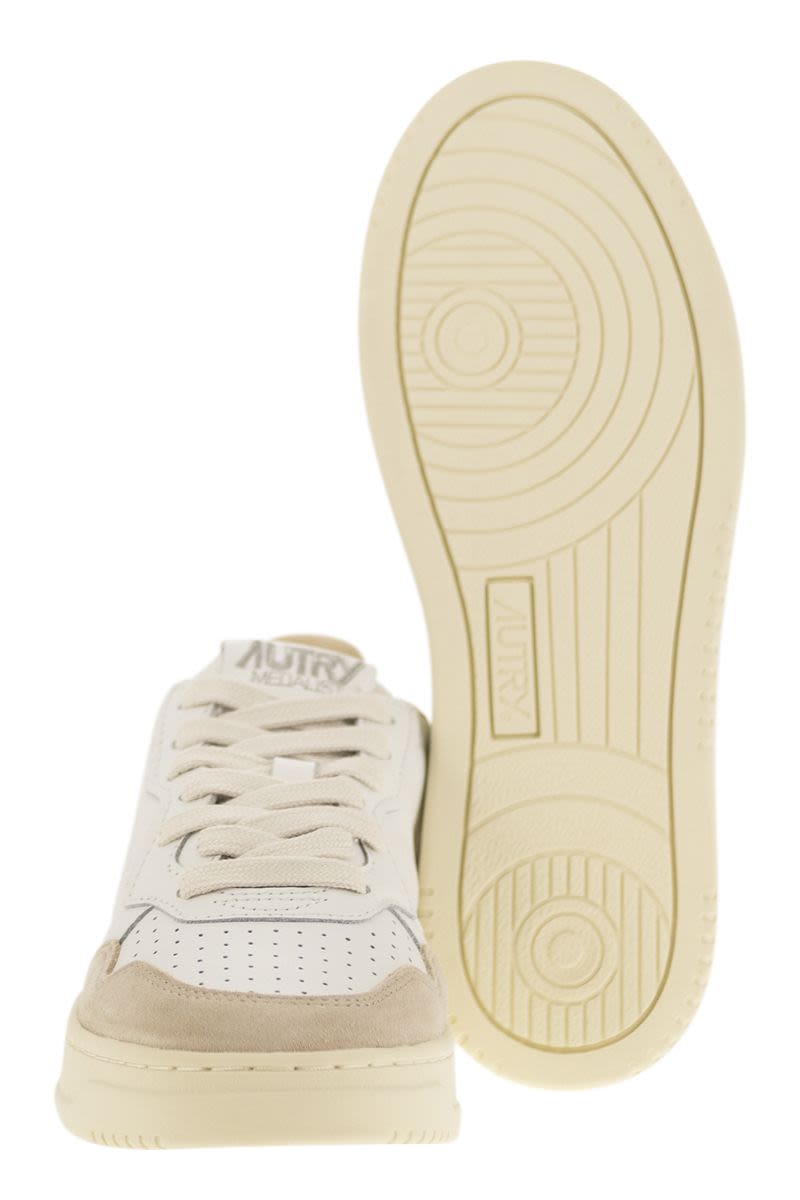 AUTRY Classic Low Leather Sneakers - Women's 2.5-3.5 cm Sole Height