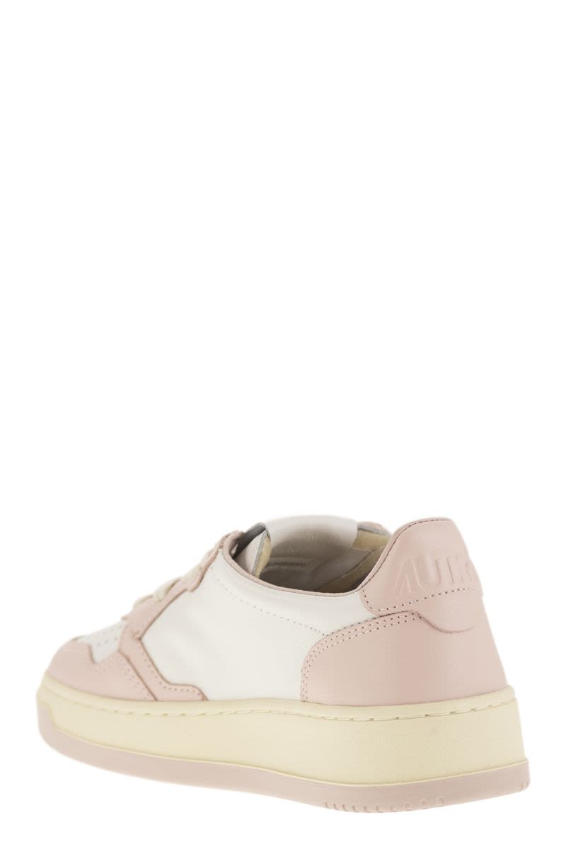 AUTRY Classic Low Leather Sneakers for Women