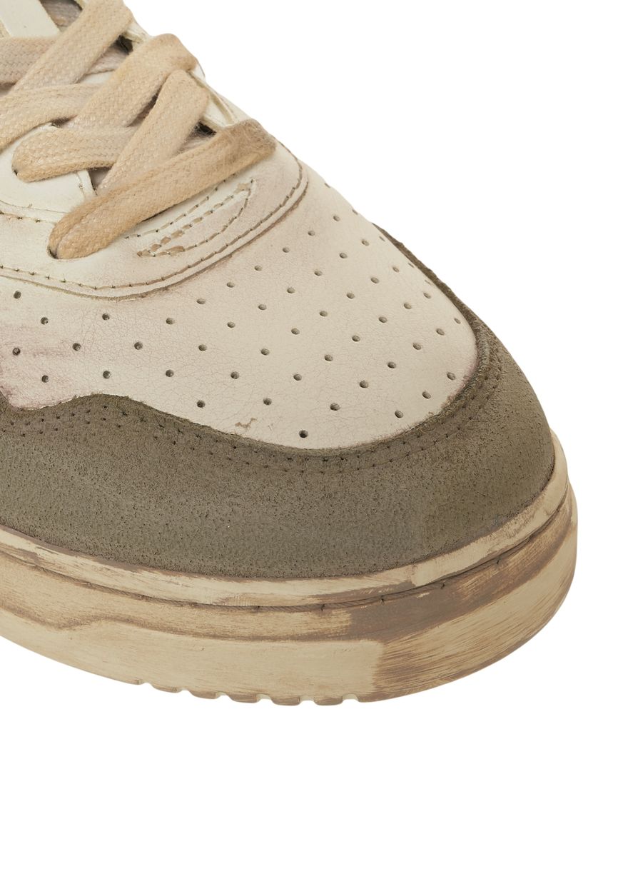 AUTRY Vintage-Inspired Low Top Sneakers for Men