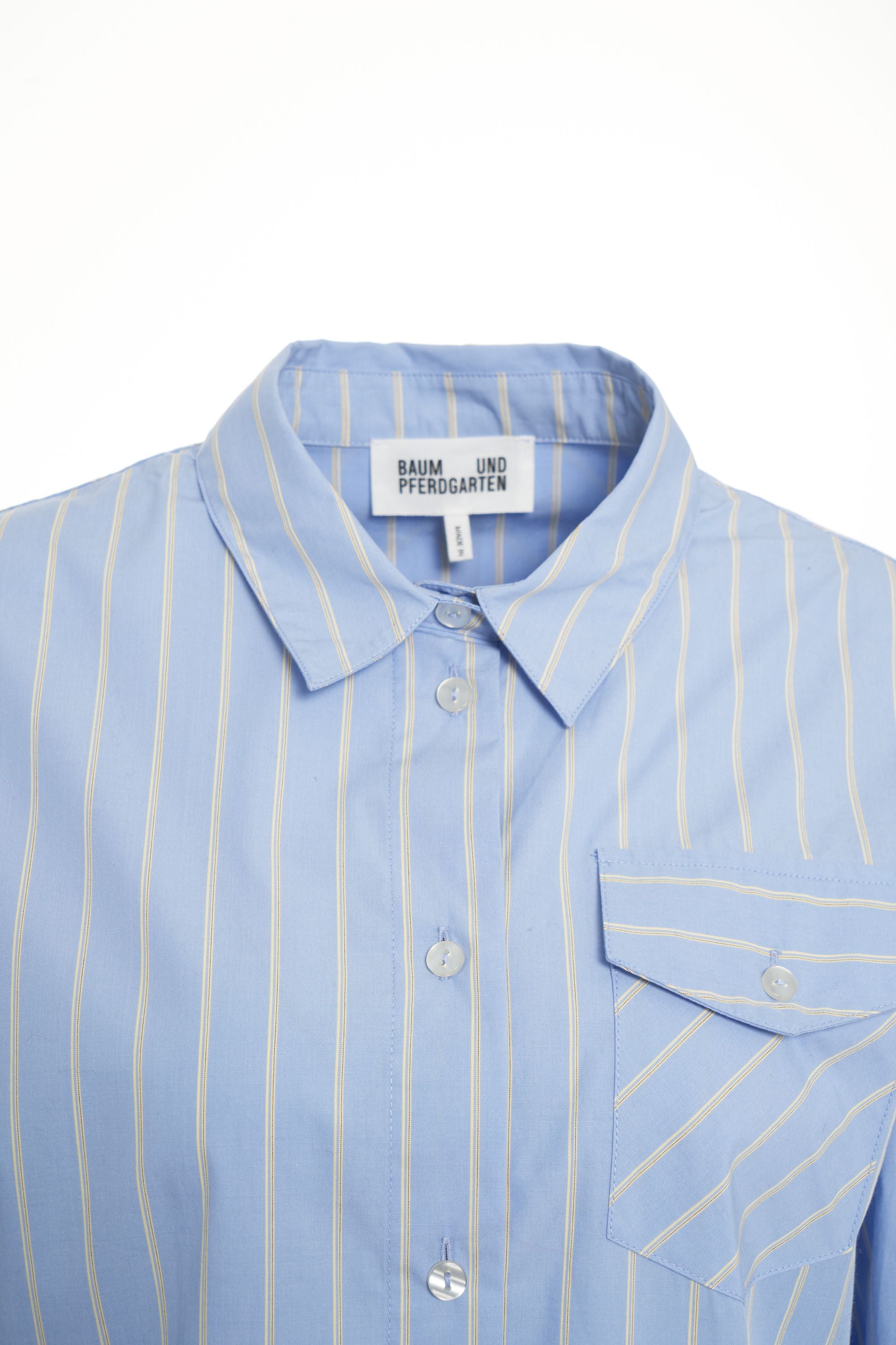 BAUM UND PFERDGARTEN Classic Striped Button-Up Shirt for Women
