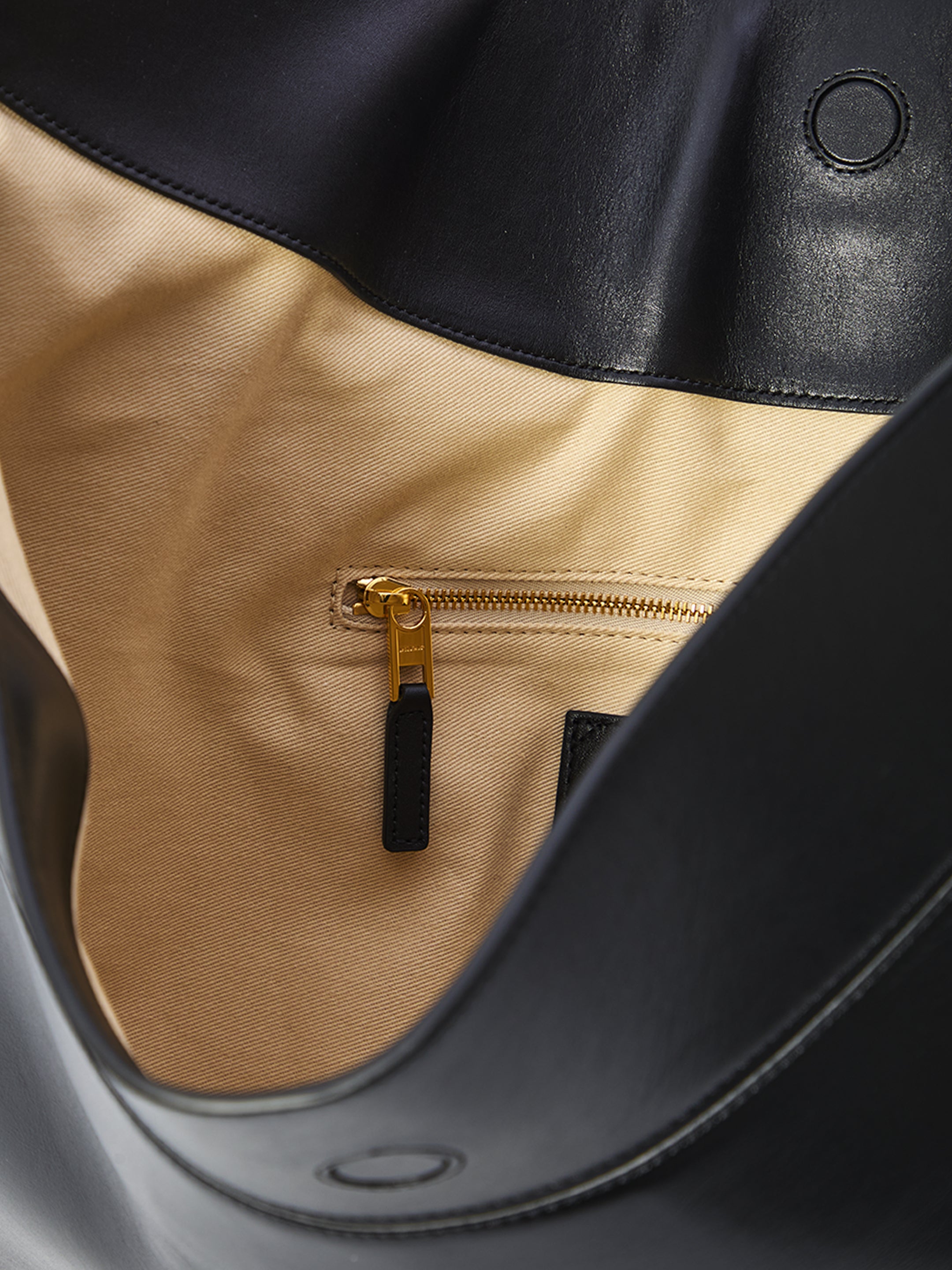 JACQUEMUS Mini Round Shoulder Bag