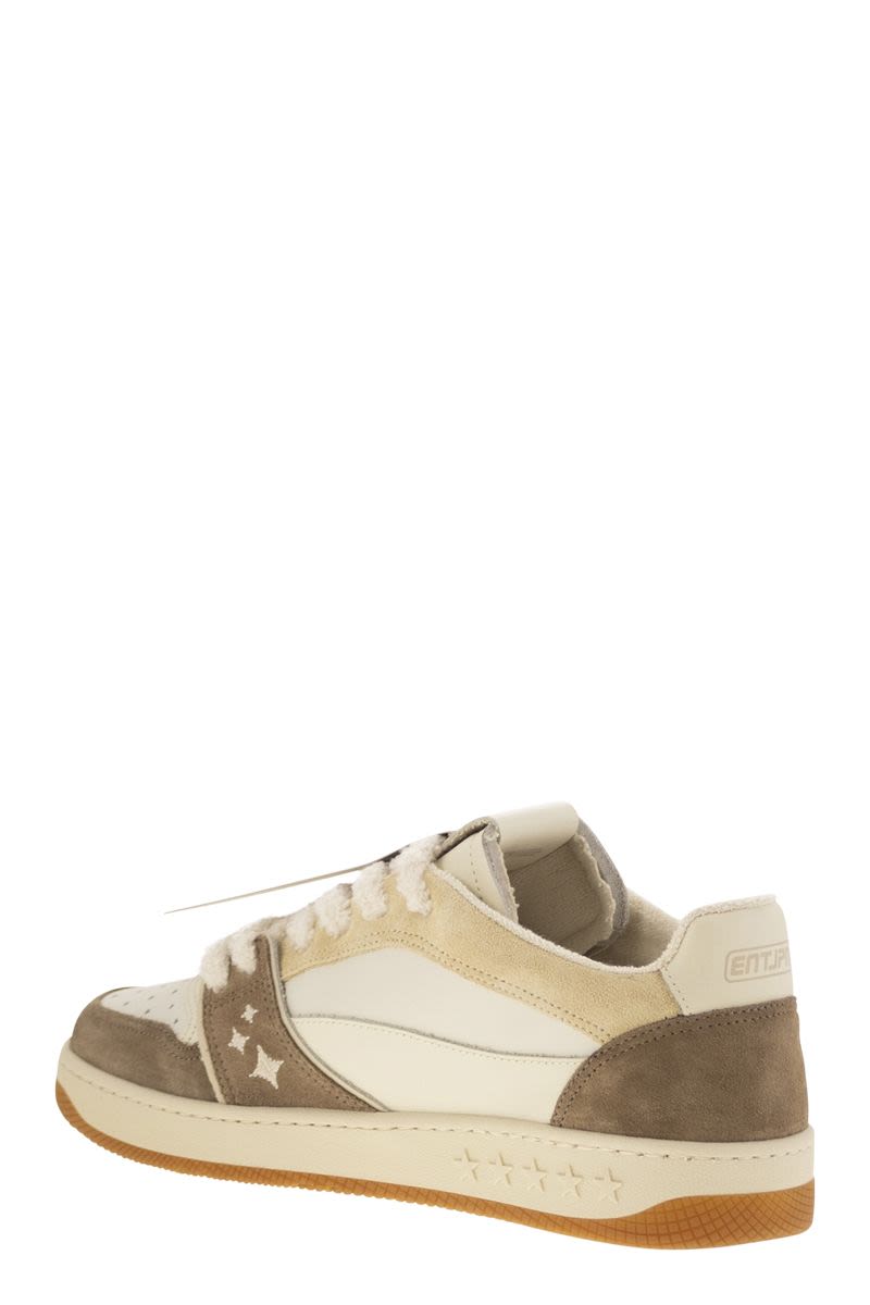 JAPAN ENTERPRISE Urban-Inspired Egg Rocket Sneakers