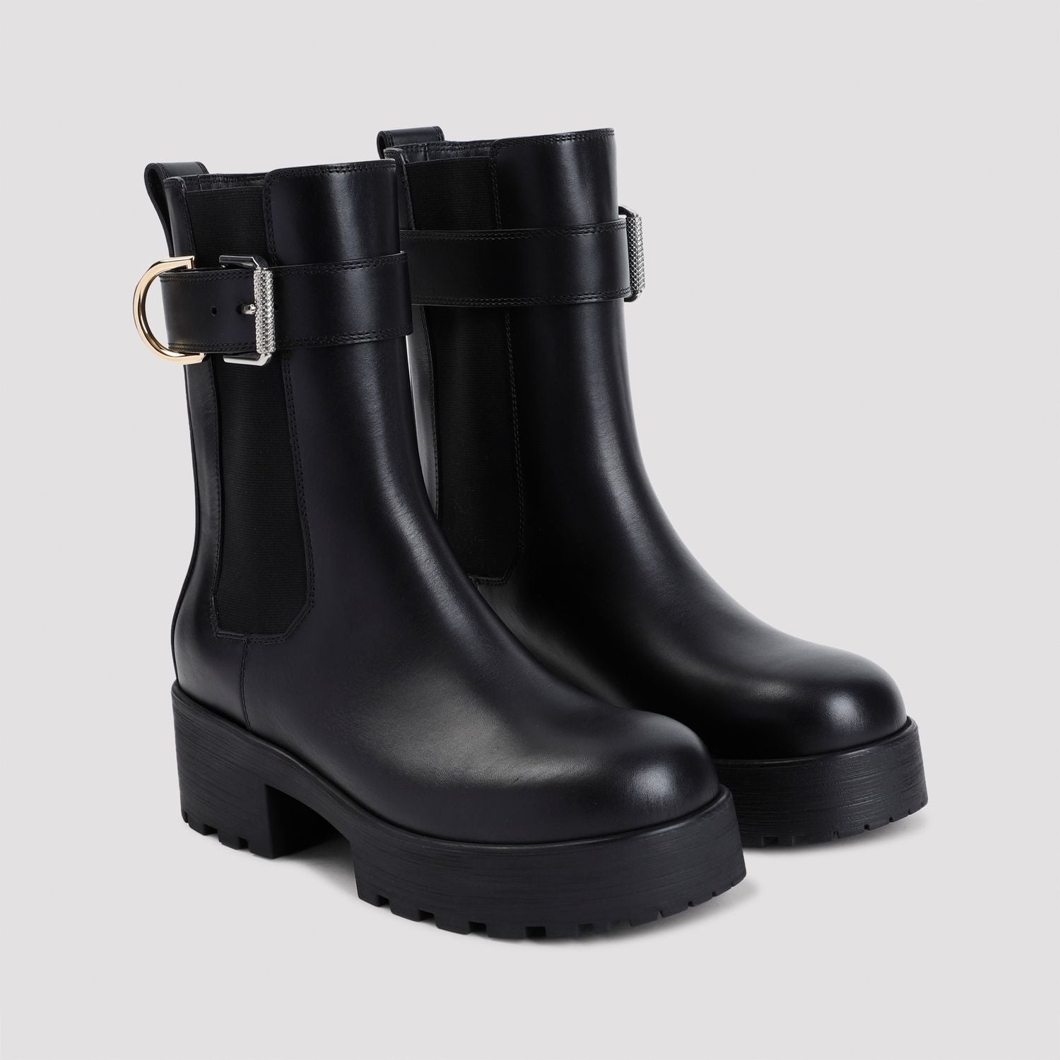 GIVENCHY Leather Ankle Chelsea Boot