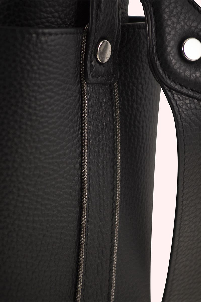 FABIANA FILIPPI Iconic Leather Handbag with Diamond Thread - Size: W 29 x H 24 x D 15.5 cm