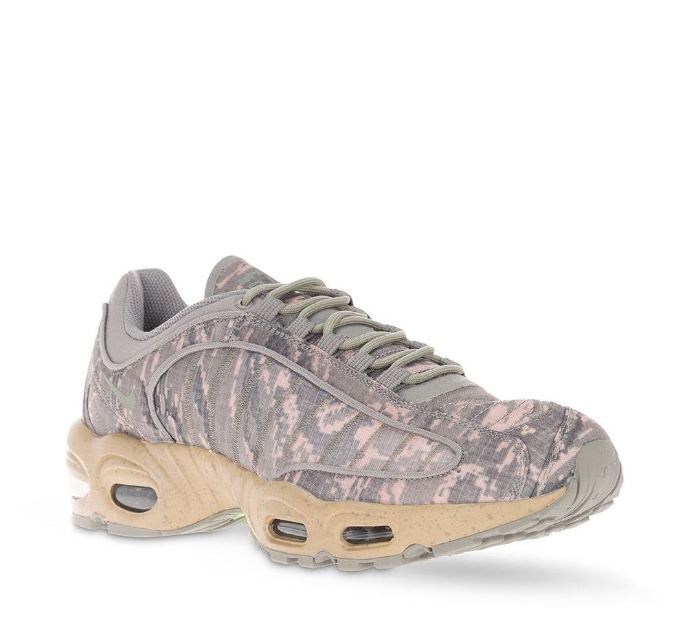 NIKE Air Max Tailwind IV SP Women's Sneakers