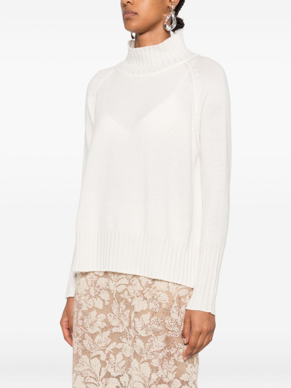 BEYOU Cashmere Turtle-Neck Sweater