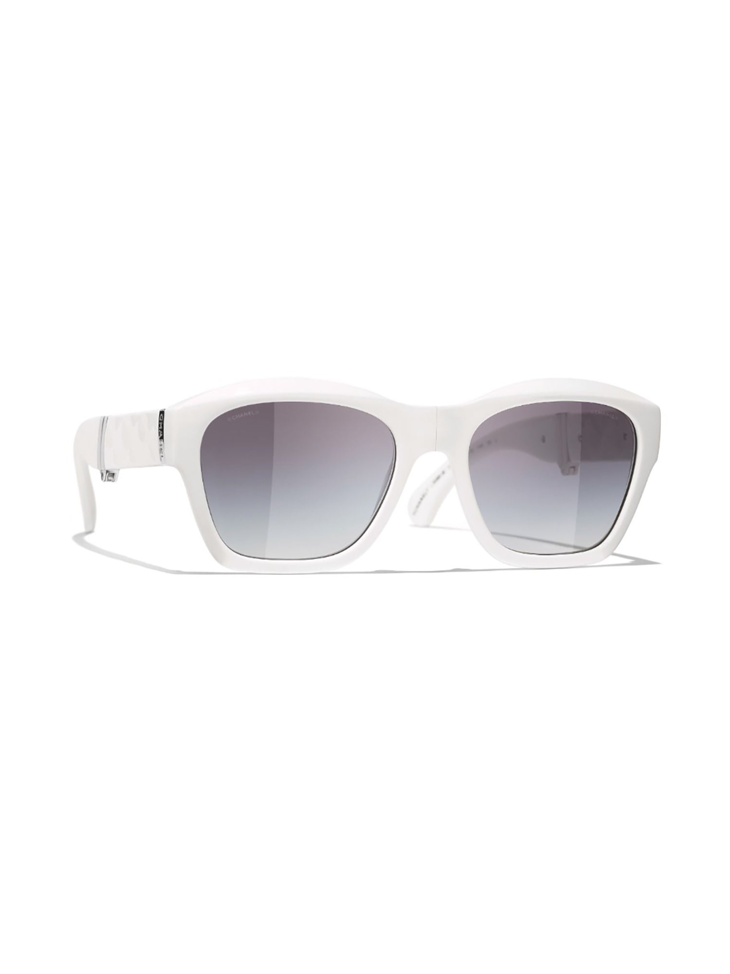 CHANEL Chic Women's Sunglasses - Model 6055B SOLE