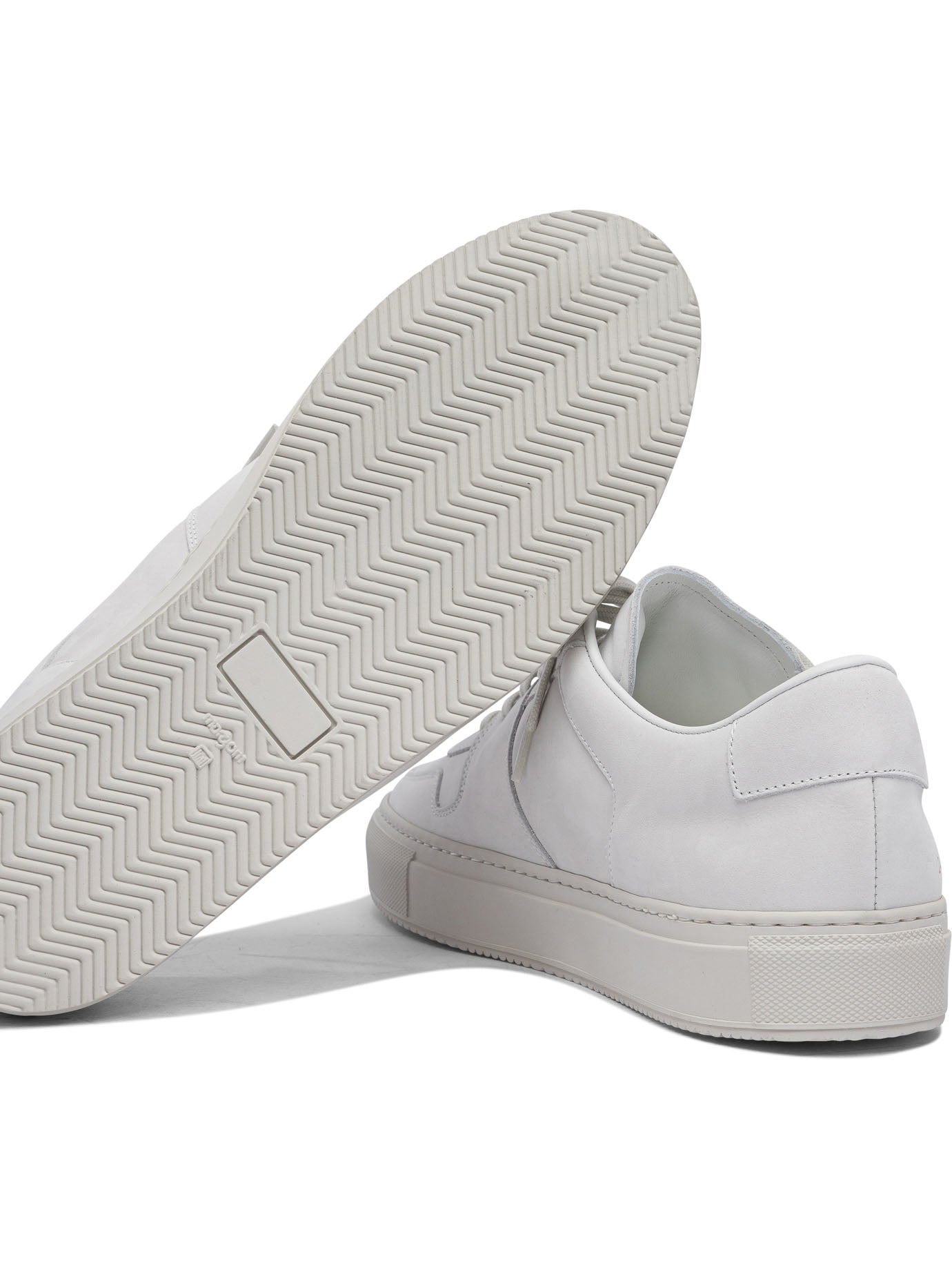 COMMON PROJECTS Premium Sneaker & Slip-On for Men