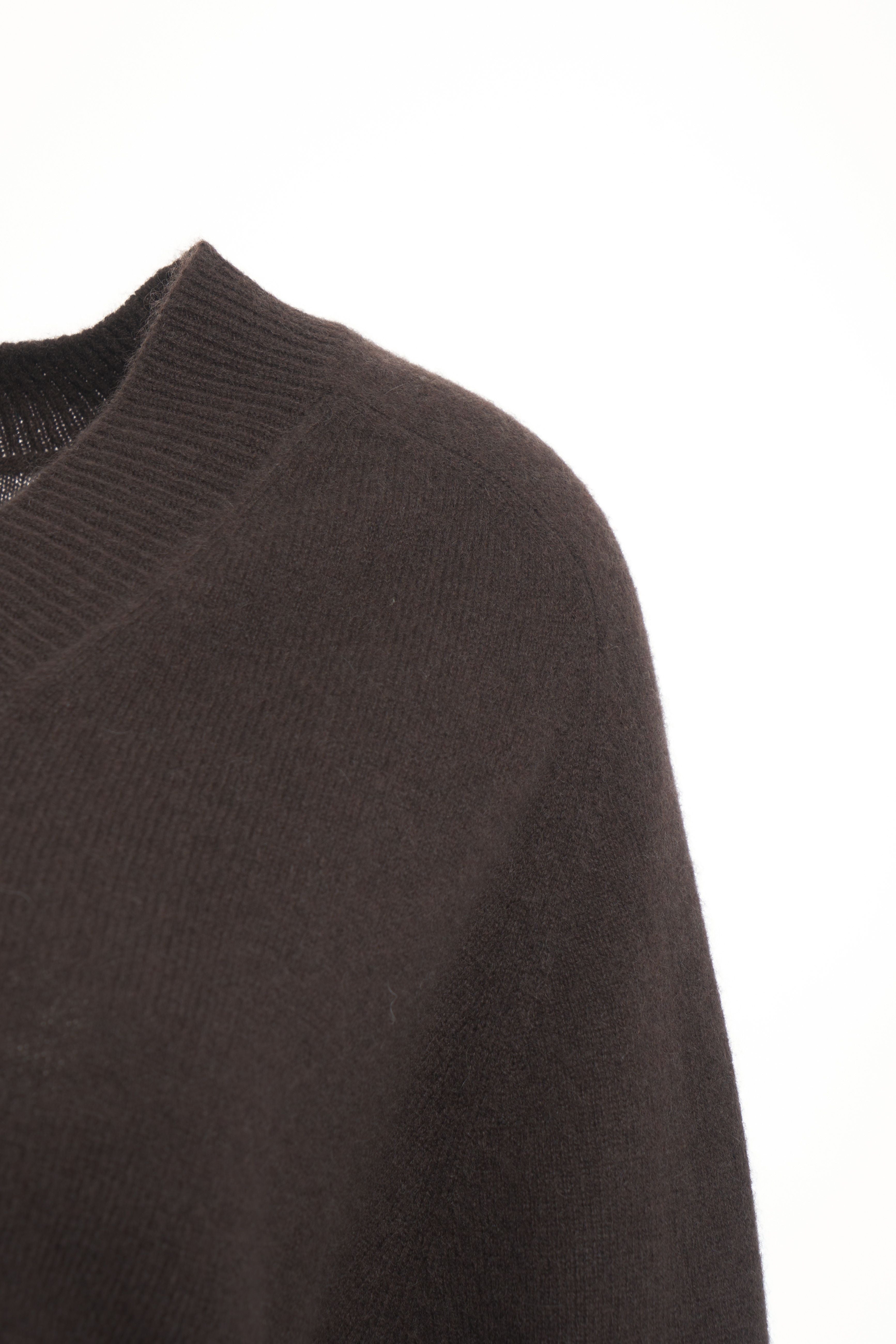 CRUSH Classic V-Neck Cashmere Pullover Sweater
