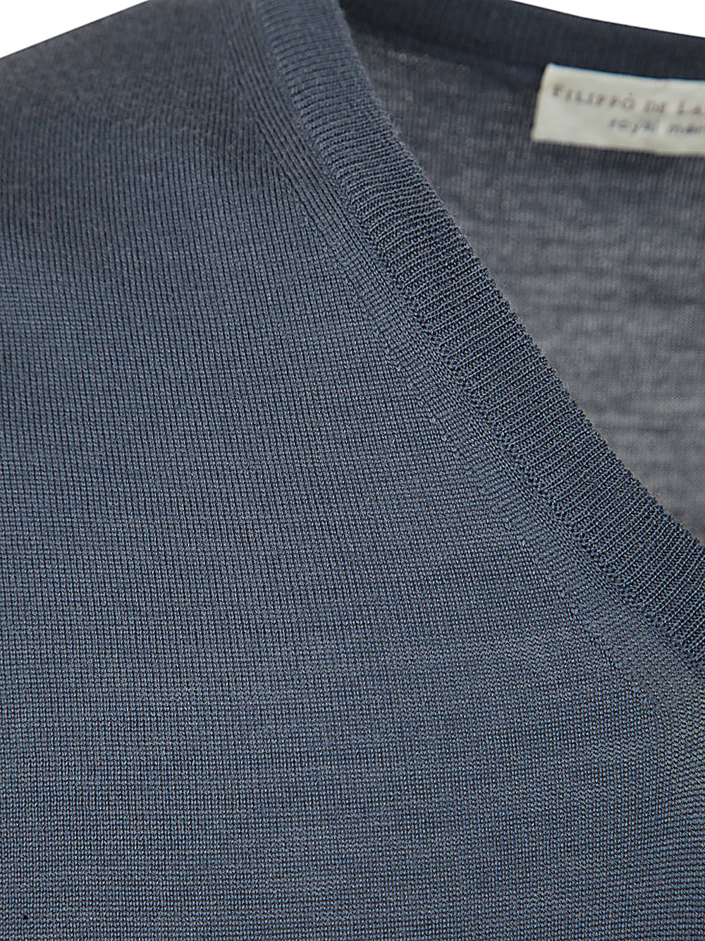 FILIPPO DE LAURENTIIS Royal Merino Long Sleeves V Neck Sweater for Men