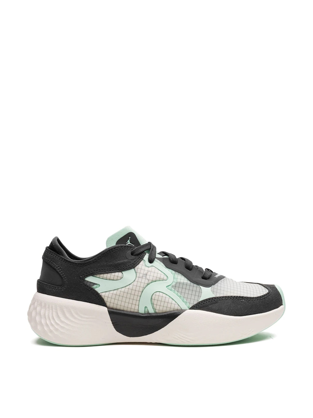 NIKE Delta 3 Low Women's Sneaker - Perfect for Spring/Summer 2025