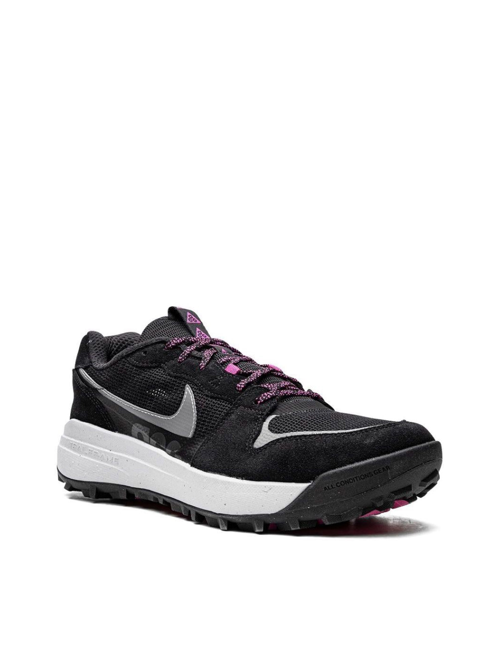 NIKE Adventure-Ready Lowcate Sneaker for Men