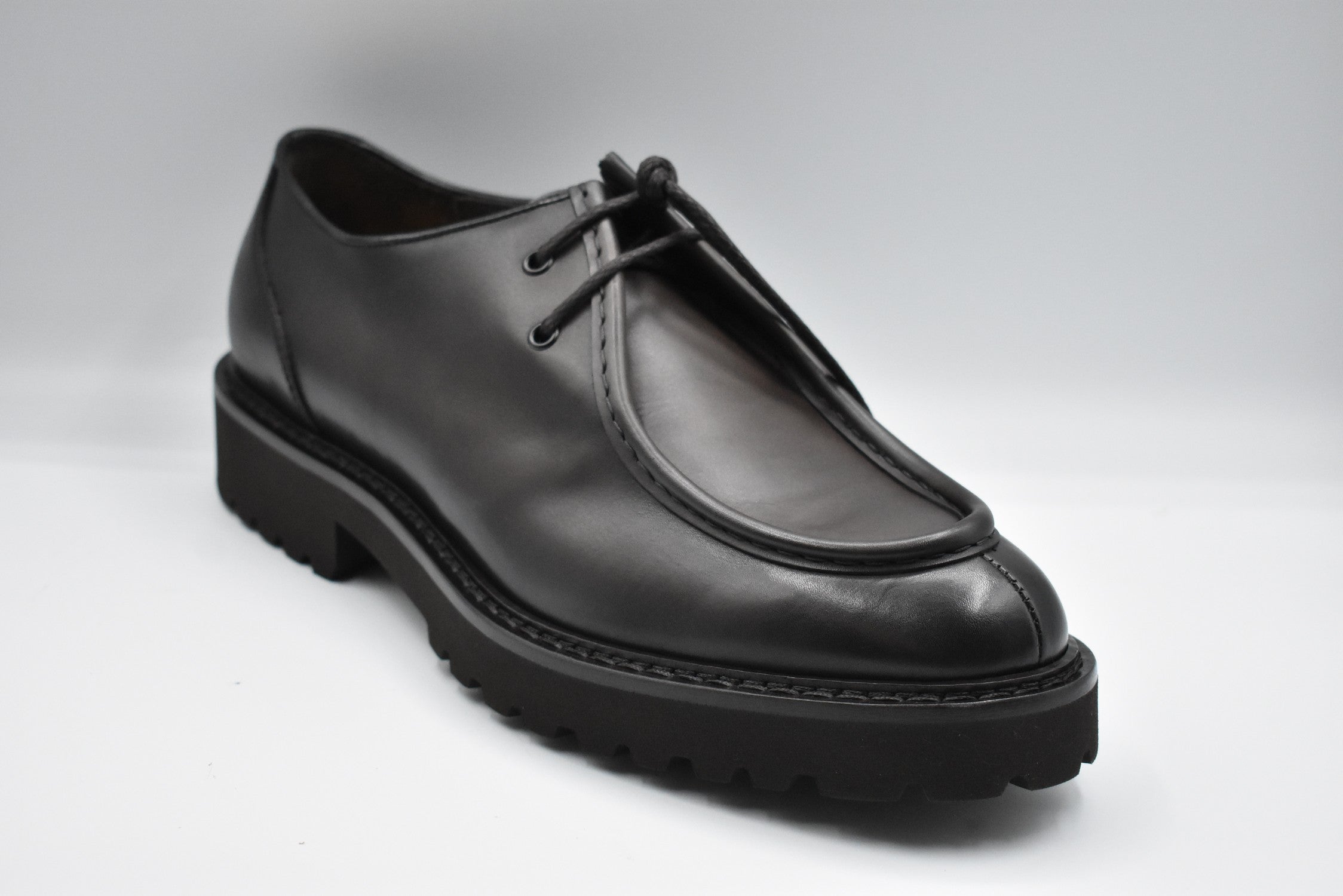 DOUCAL'S Men's Low Lace-Up Shoes for Fall/Winter 25