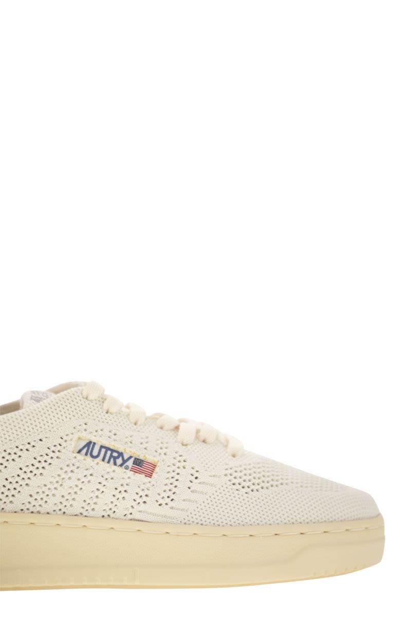 AUTRY Medalist Easeknit Low-Top Sneakers for Women