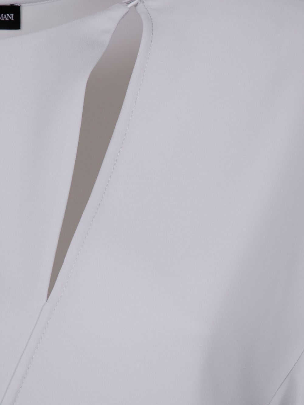 EMPORIO ARMANI Elegant Cady Blouse with Keyhole Neck and Button Detail