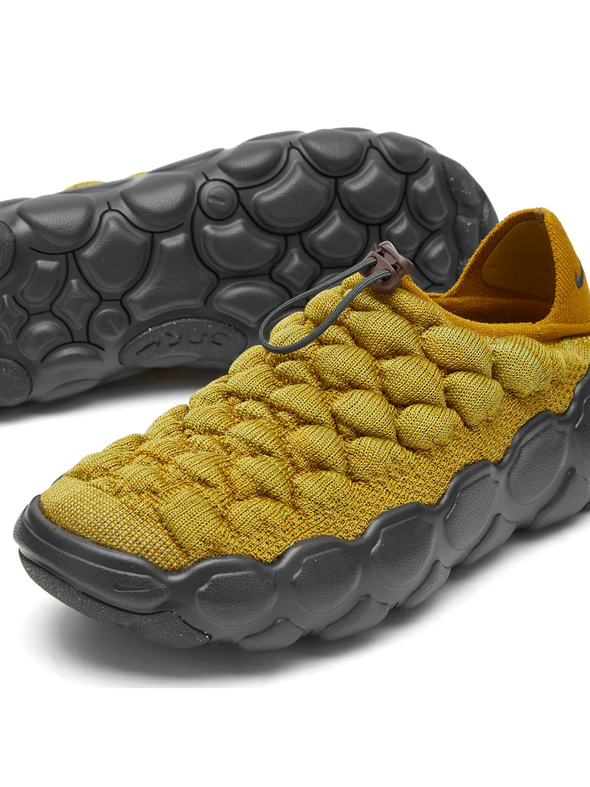 NIKE Women’s Flyknit Haven Sneaker