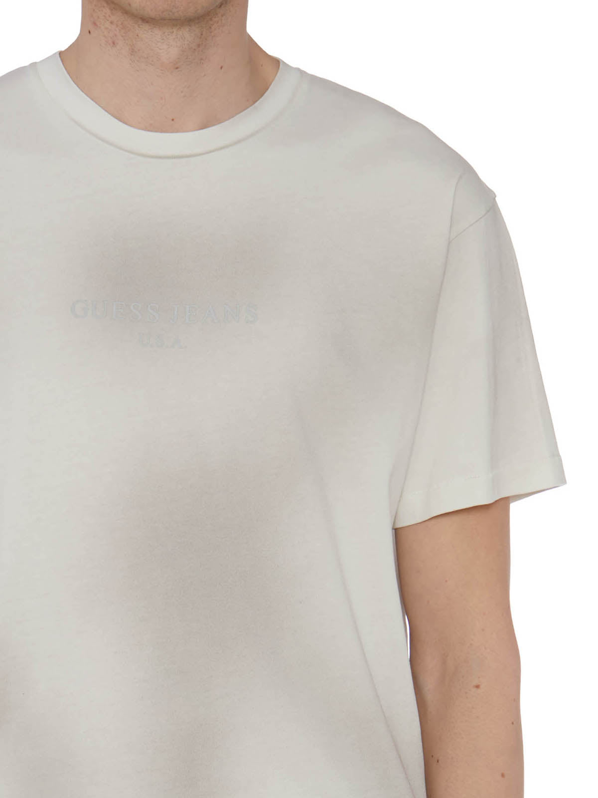 GUESS Classic Crew Neck T-Shirt - Medium