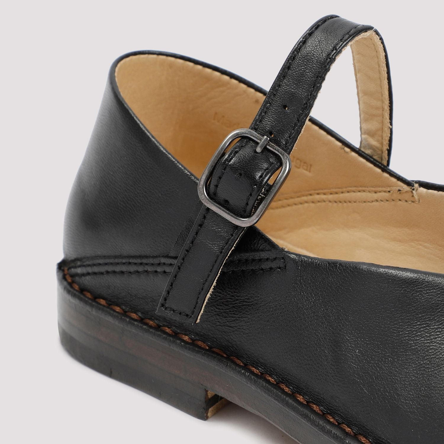 LEMAIRE Leather Ballerina Shoes with 2cm Heel Height