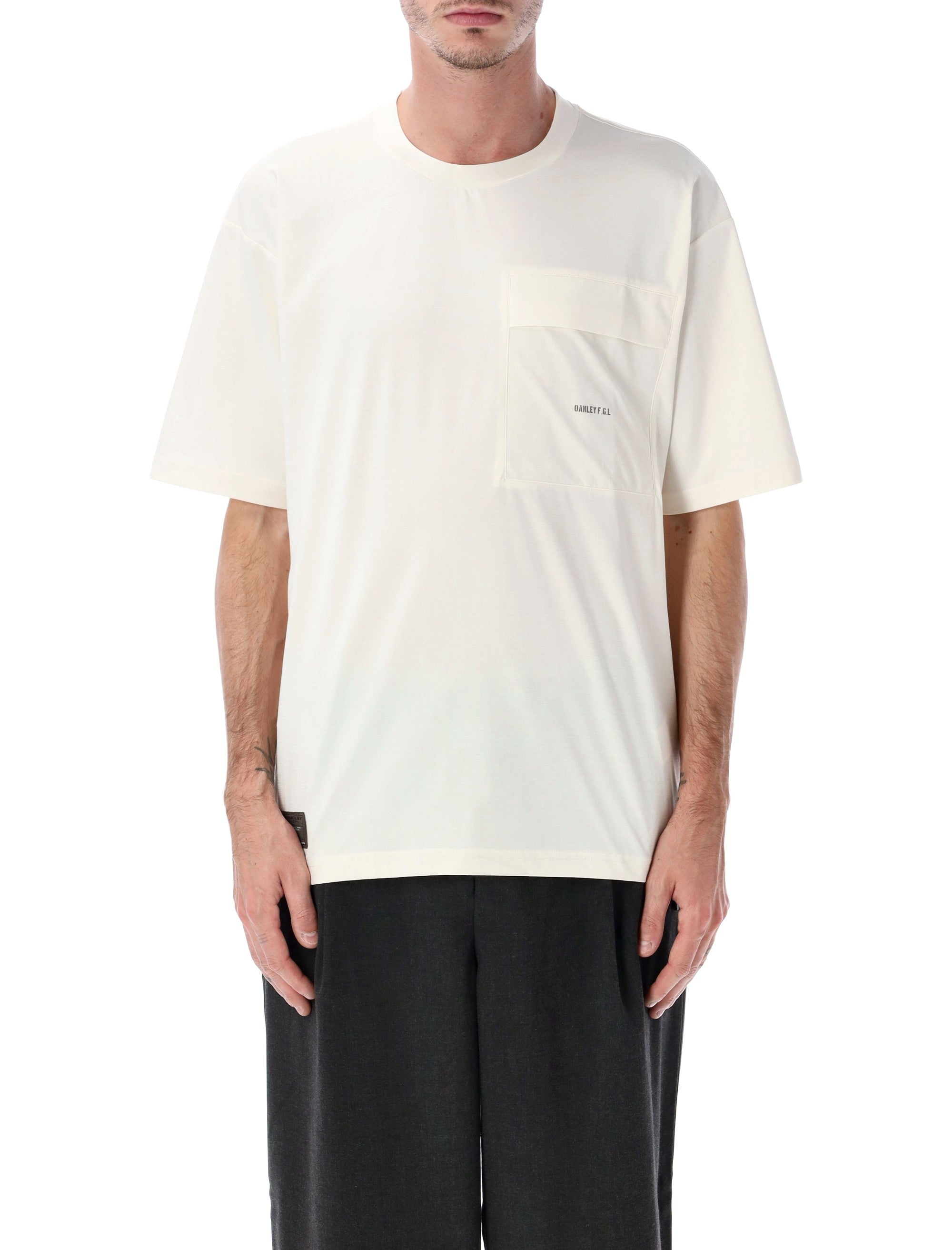 OAKLEY Technical Polyester T-Shirt with Chest Pocket - Size L