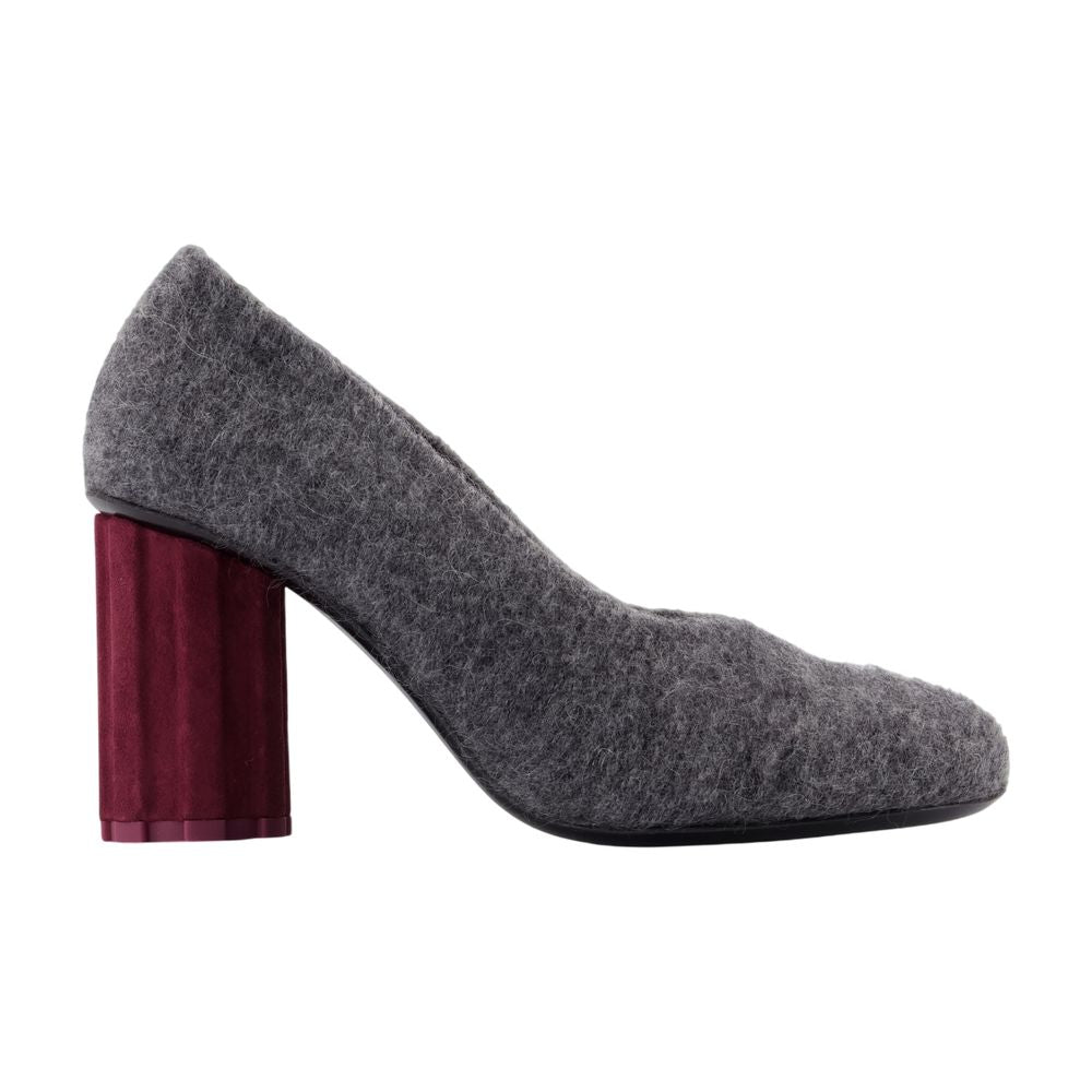 AMI PARIS Chic Women’s Pumps - FW25 Collection