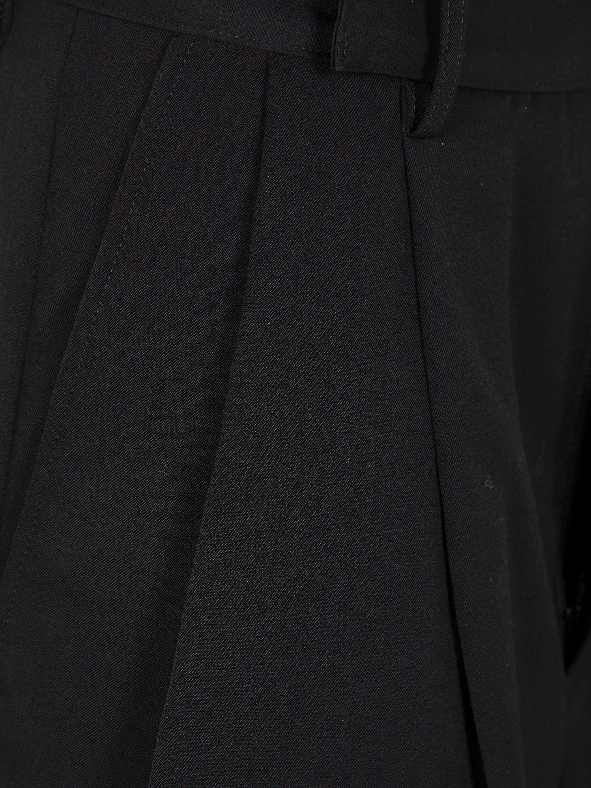 YOHJI YAMAMOTO Wool R-4Tuck Mini Short Pants