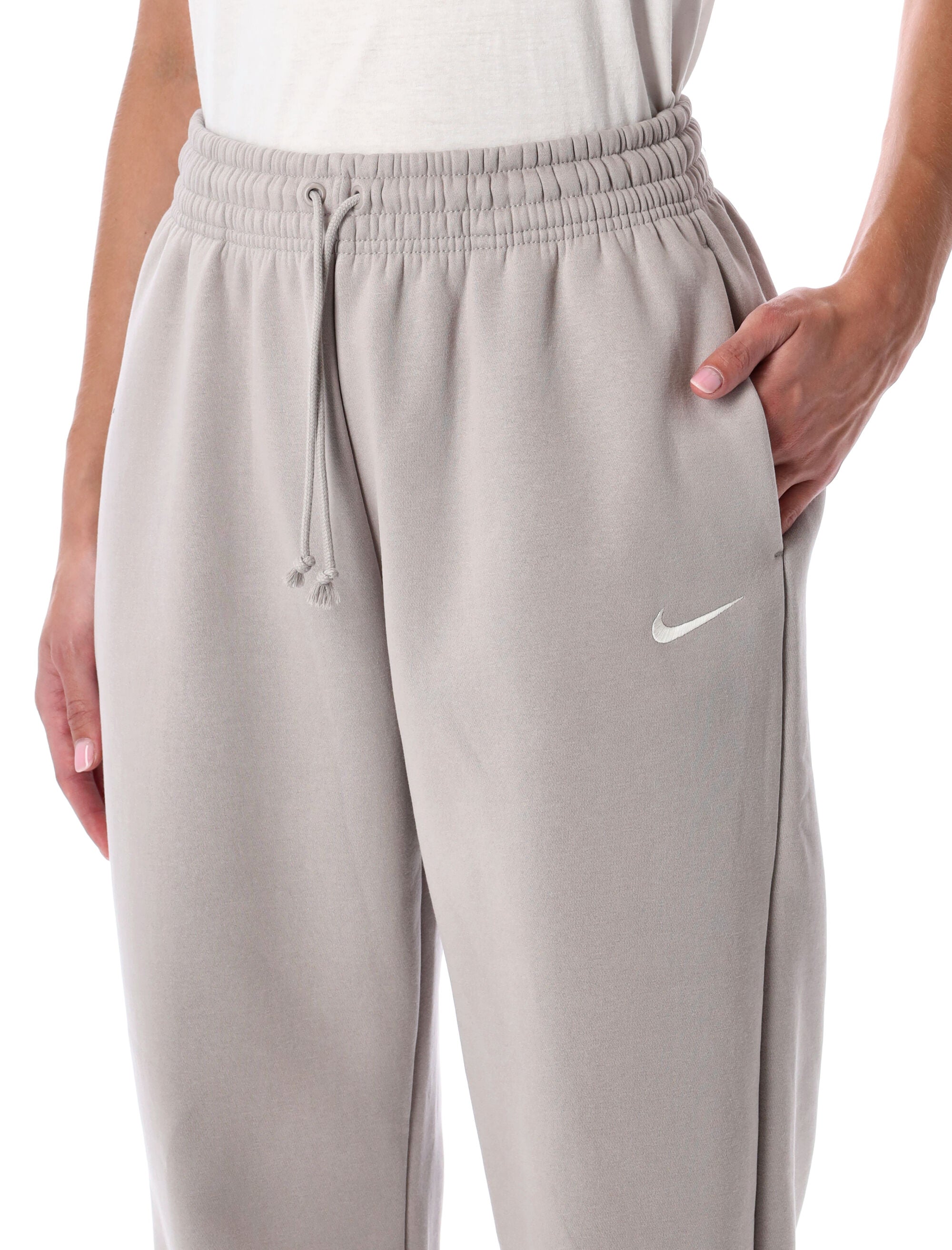 NIKE High Waist Jogging Pants - Relaxed Fit for Women
