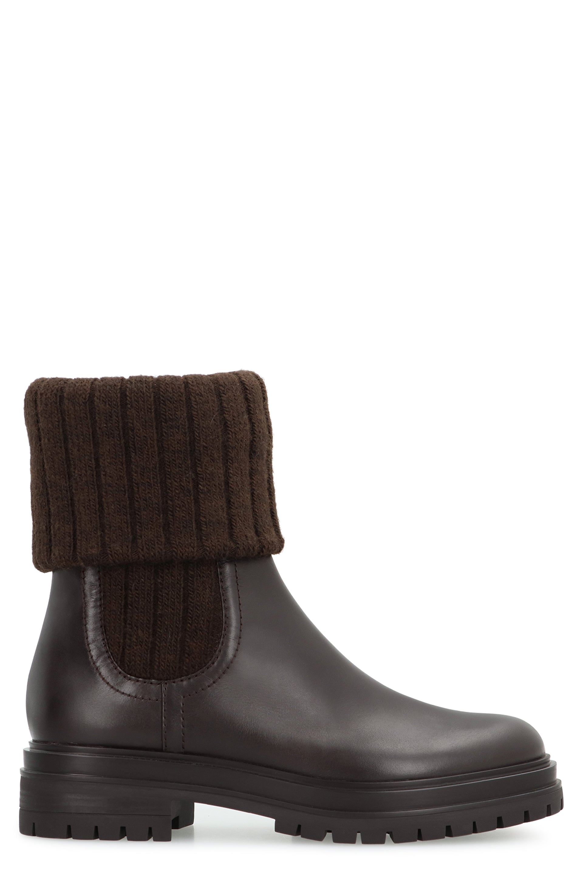 GIANVITO ROSSI Women’s Round Toe Leather Chelsea Boots