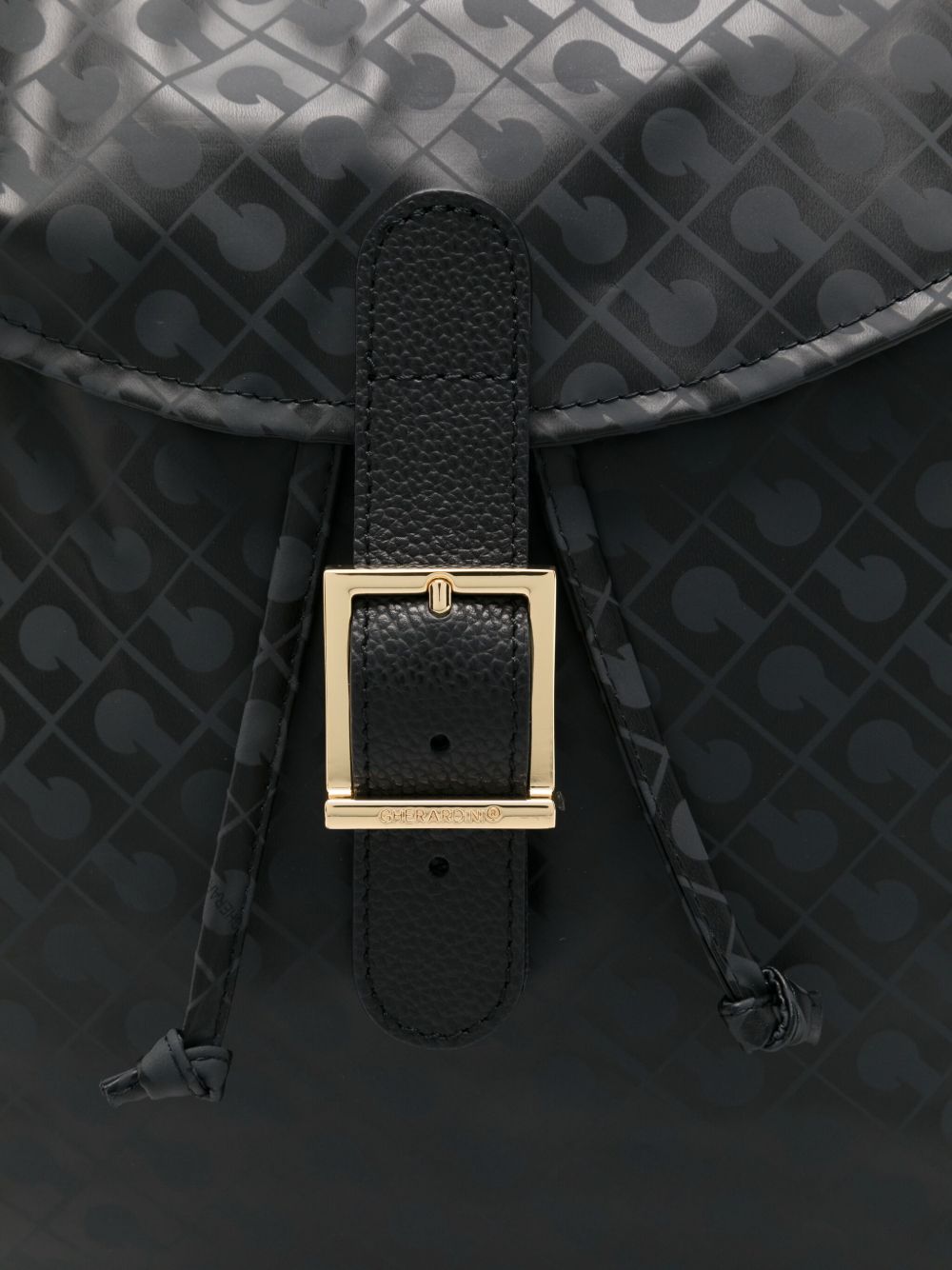 GHERARDINI Chic Bucket Handbag for Women - Spacious and Stylish