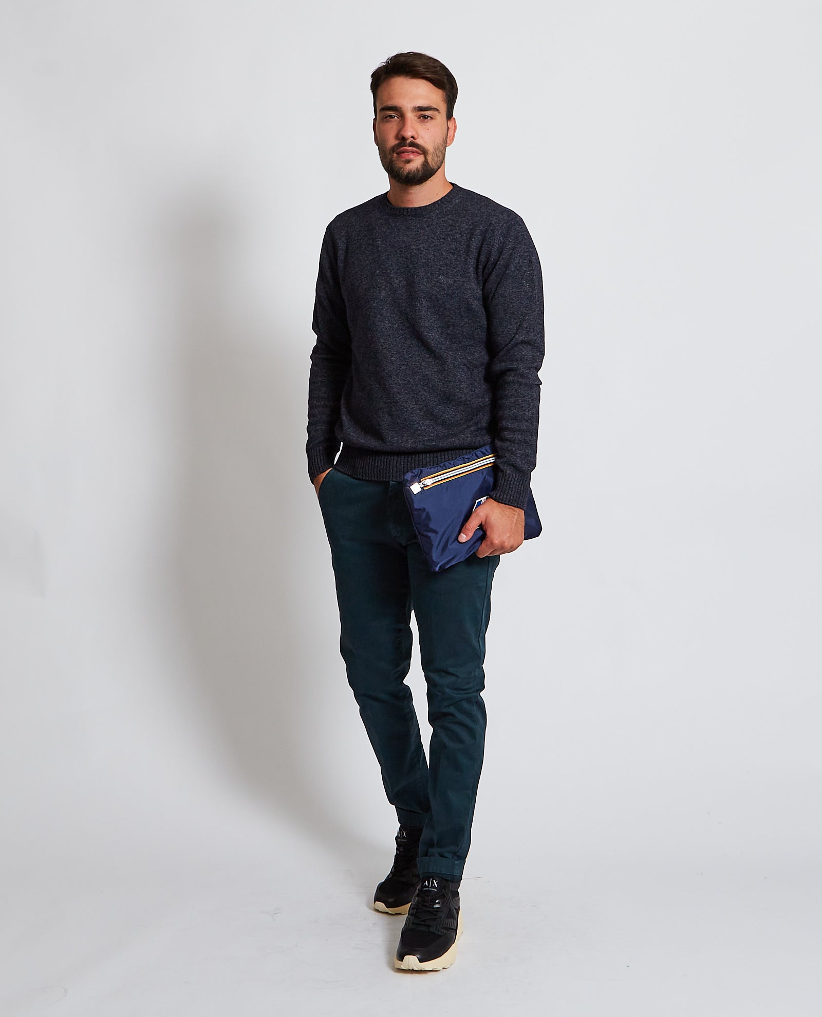 HARMONT & BLAINE Classic Sweater with Iconic Embroidered Design