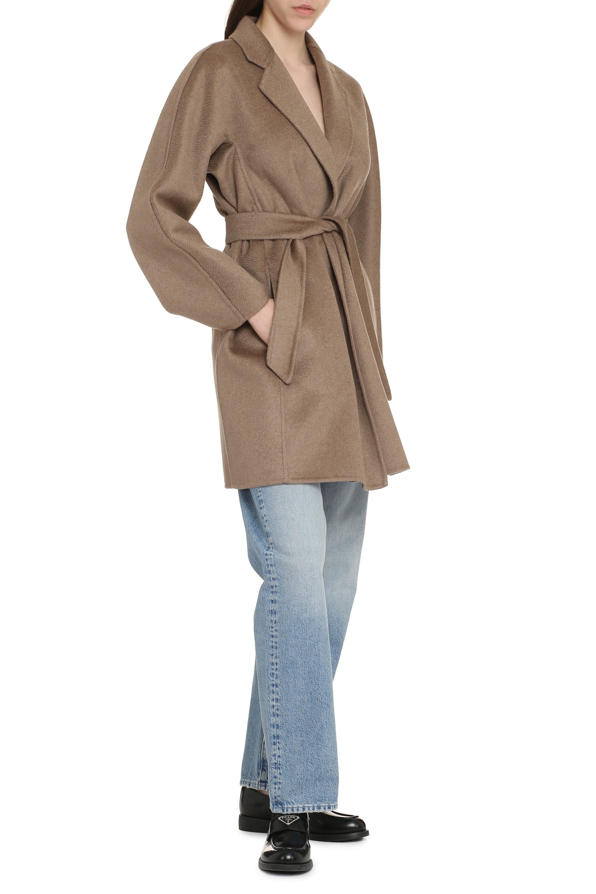 MAX MARA Hand-Made Cashmere Jacket with Lapel Collar and Coordinated Waist Belt