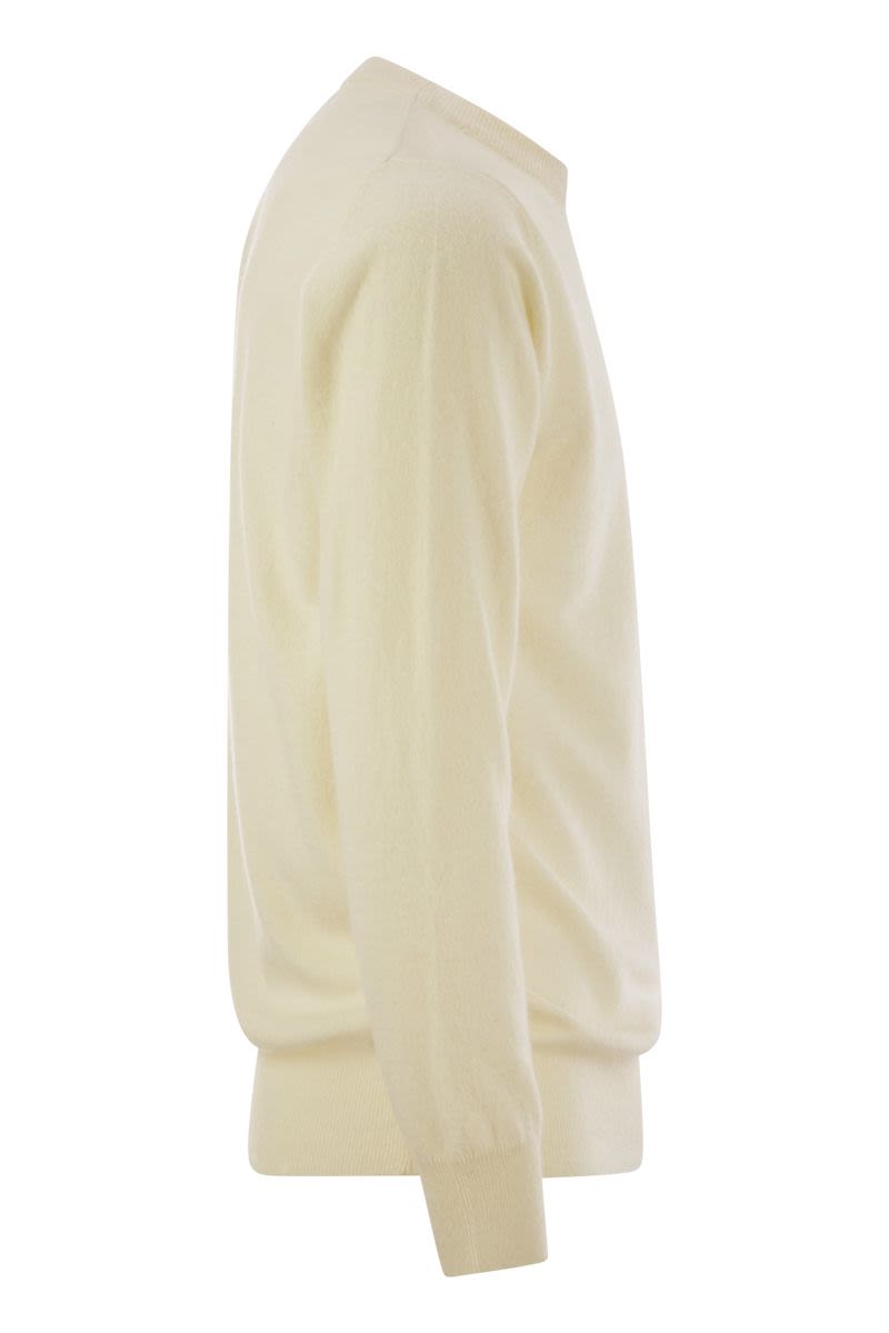 MC2 SAINT BARTH Dynamic Wool and Cashmere Blend Sweater with Unique Chest Print