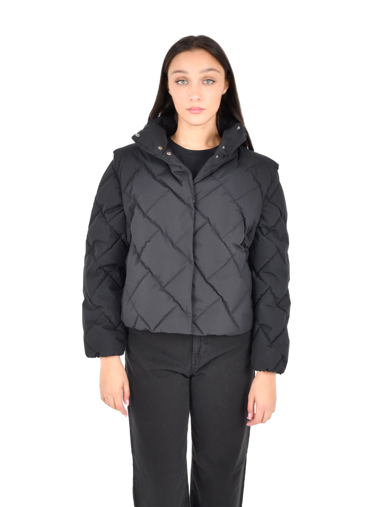 HERNO Elegant Diamond-Quilted Down Jacket for Women