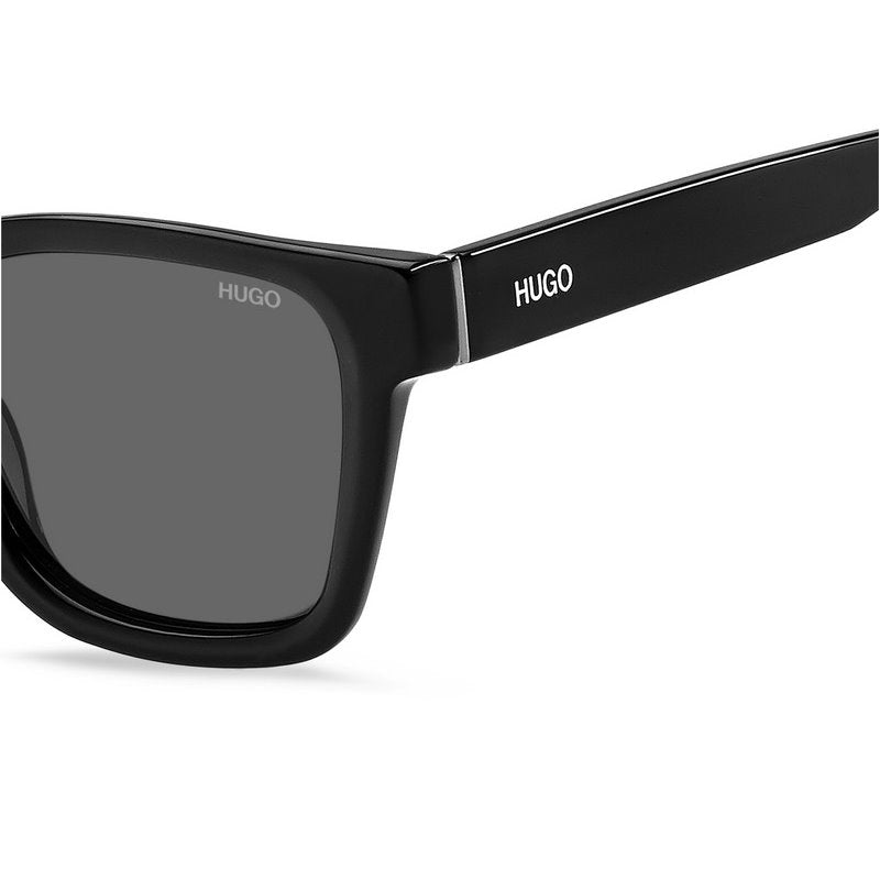 HUGO BOSS Classic Men's Sunglasses with Modern Flair