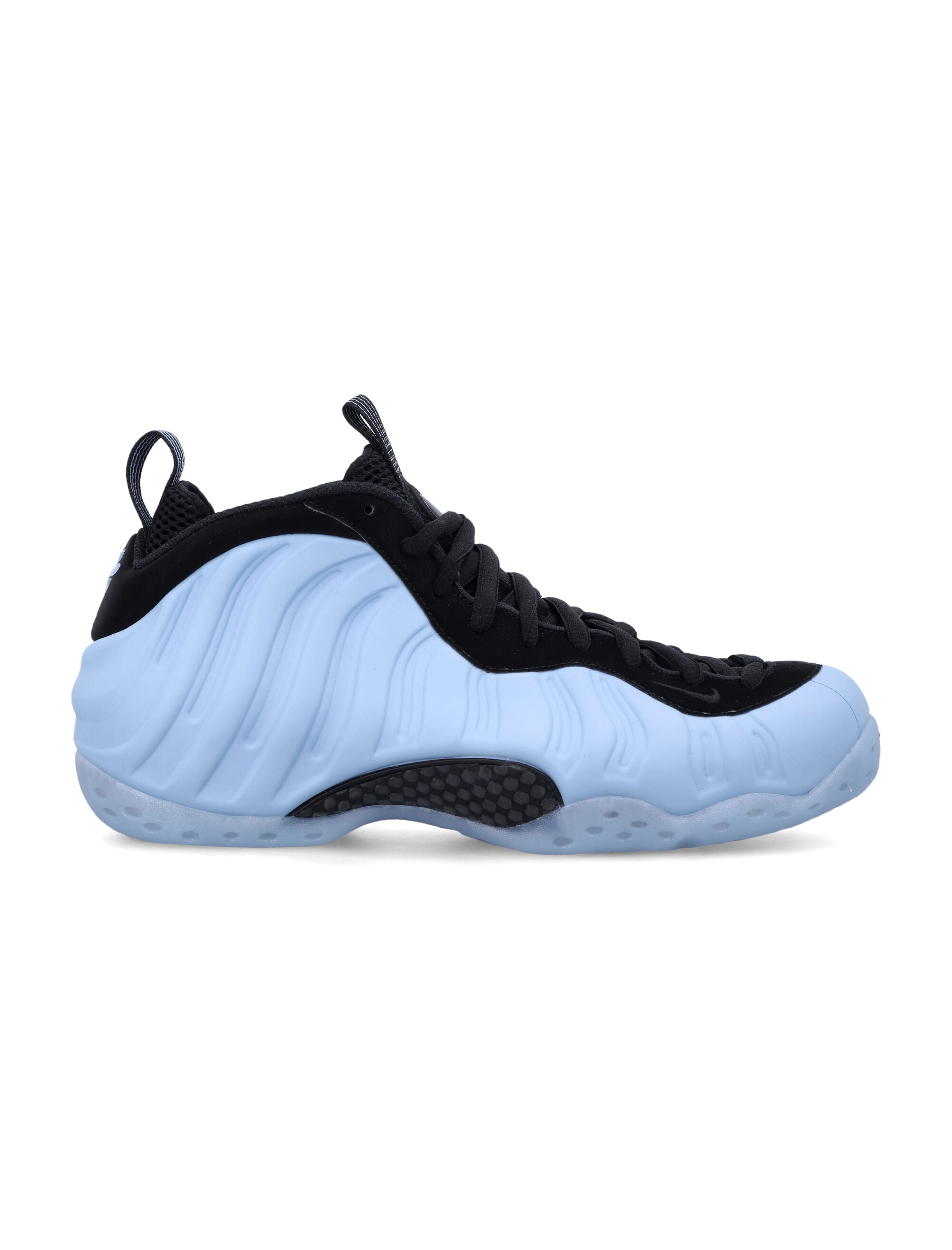 NIKE Air Foamposite One Sneaker - Men's Mid Top