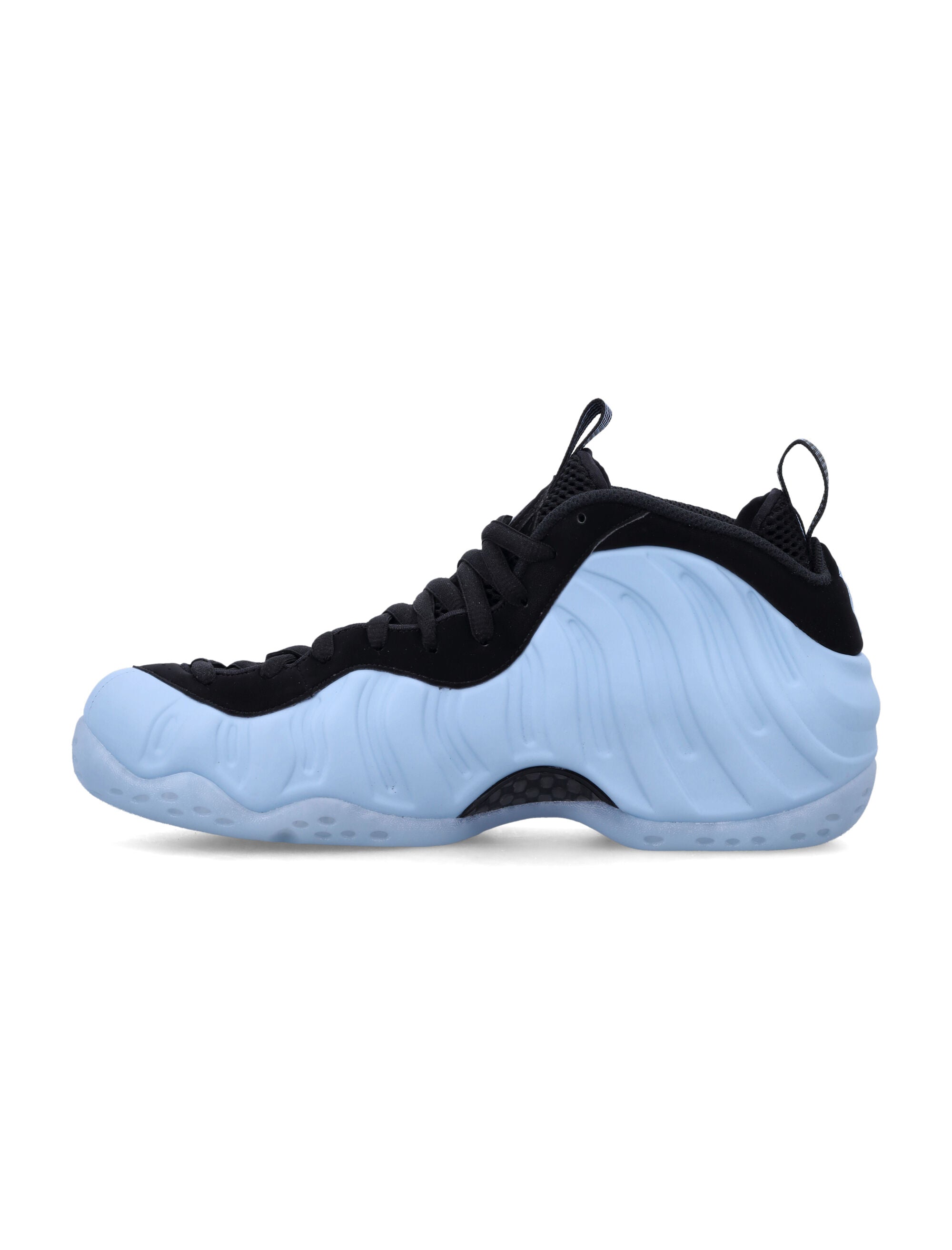 NIKE Air Foamposite One Sneaker - Men's Mid Top
