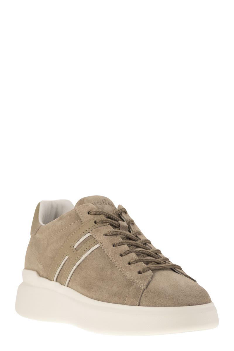 HOGAN Men's Aerodynamic Sneaker with Memory Foam Footbed - Height 4.5 cm