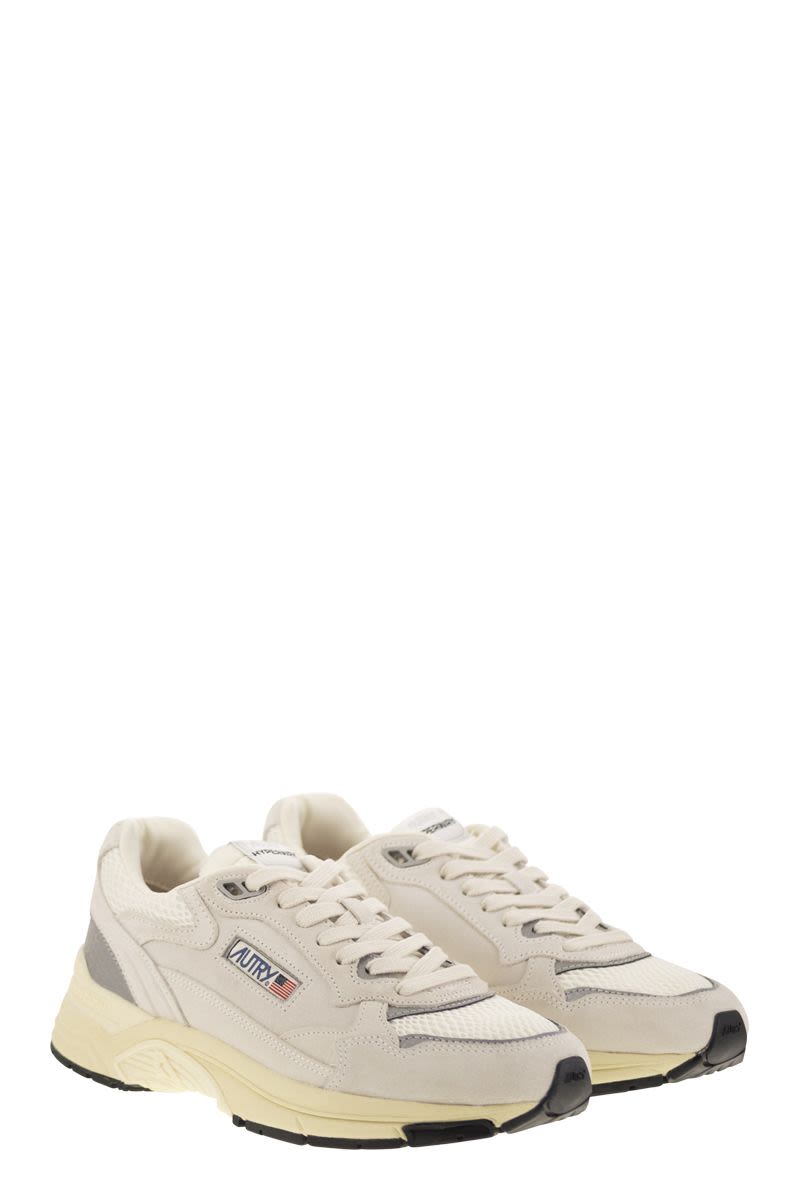 AUTRY Classic Leather Sneakers for Men