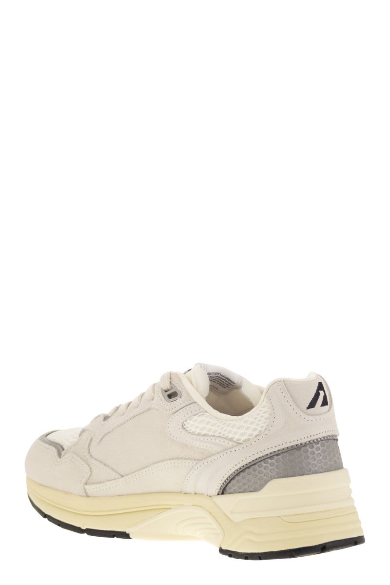 AUTRY Women's Premium Cow Leather Sneakers