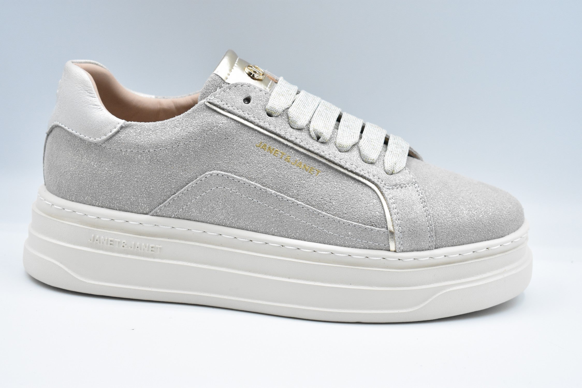 JANET & JANET Elegant Low Lace-Up Shoes for Women