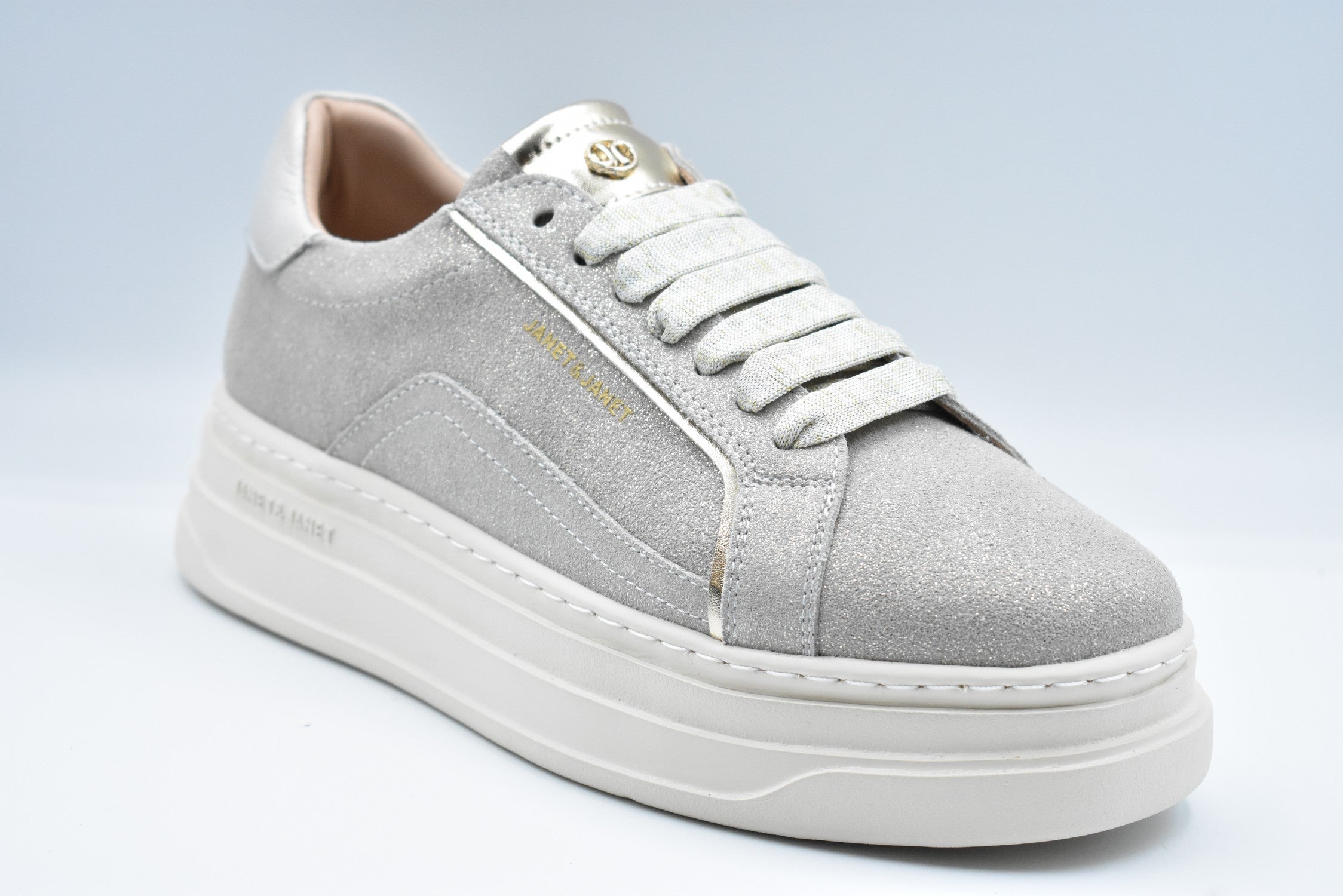 JANET & JANET Elegant Low Lace-Up Shoes for Women