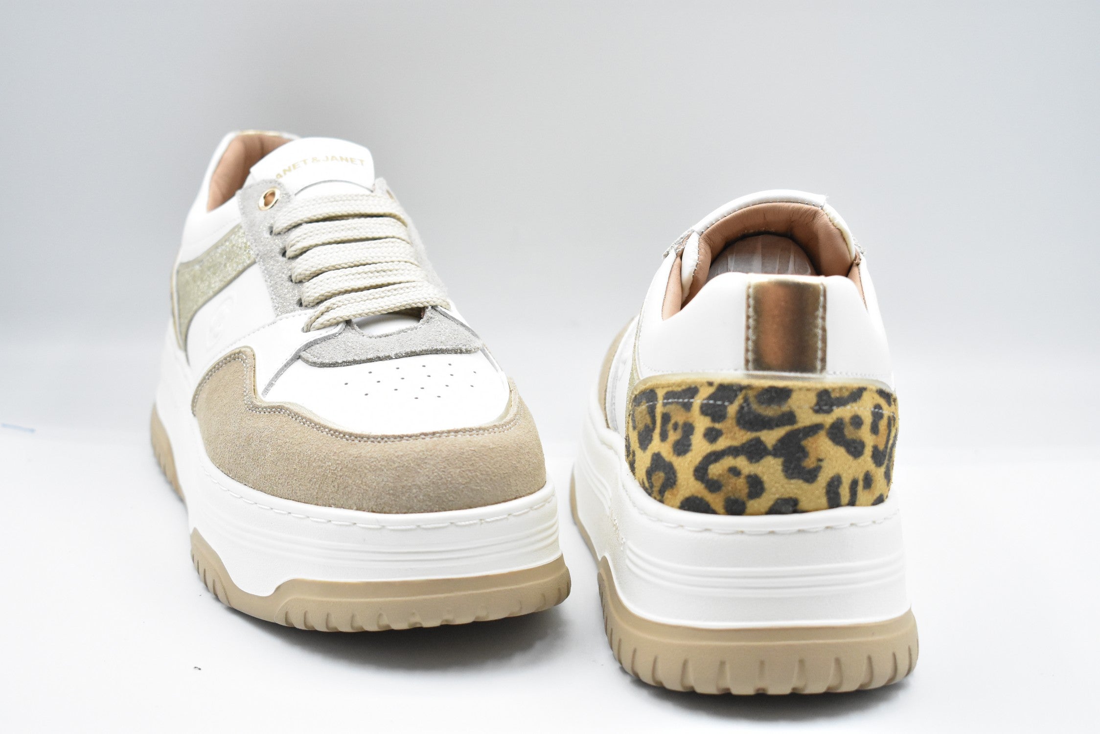 JANET & JANET Stylish Low Lace Shoes for Women