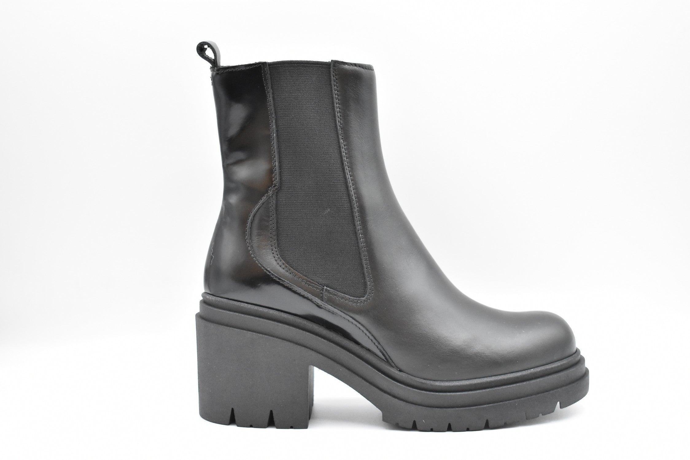 JANET & JANET Classic Laced Flat Shoes