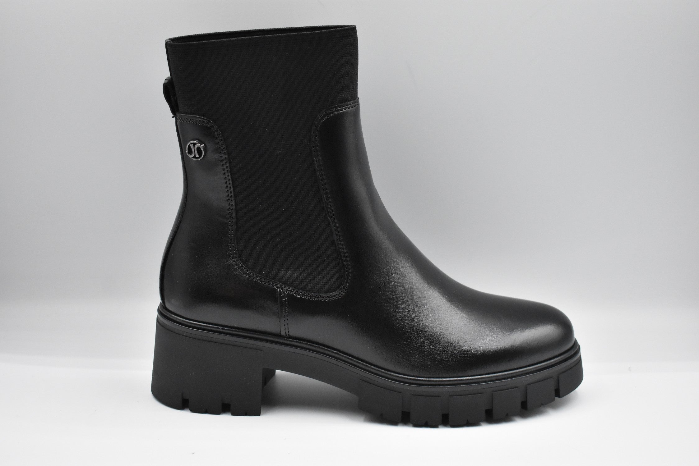 JANET & JANET Laced Low Shoes for Women - Mini Style