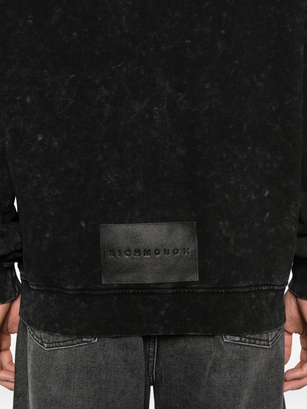 JOHN RICHMOND Sleek Fit Sweatshirt for Men - Perfect for Fall and Winter