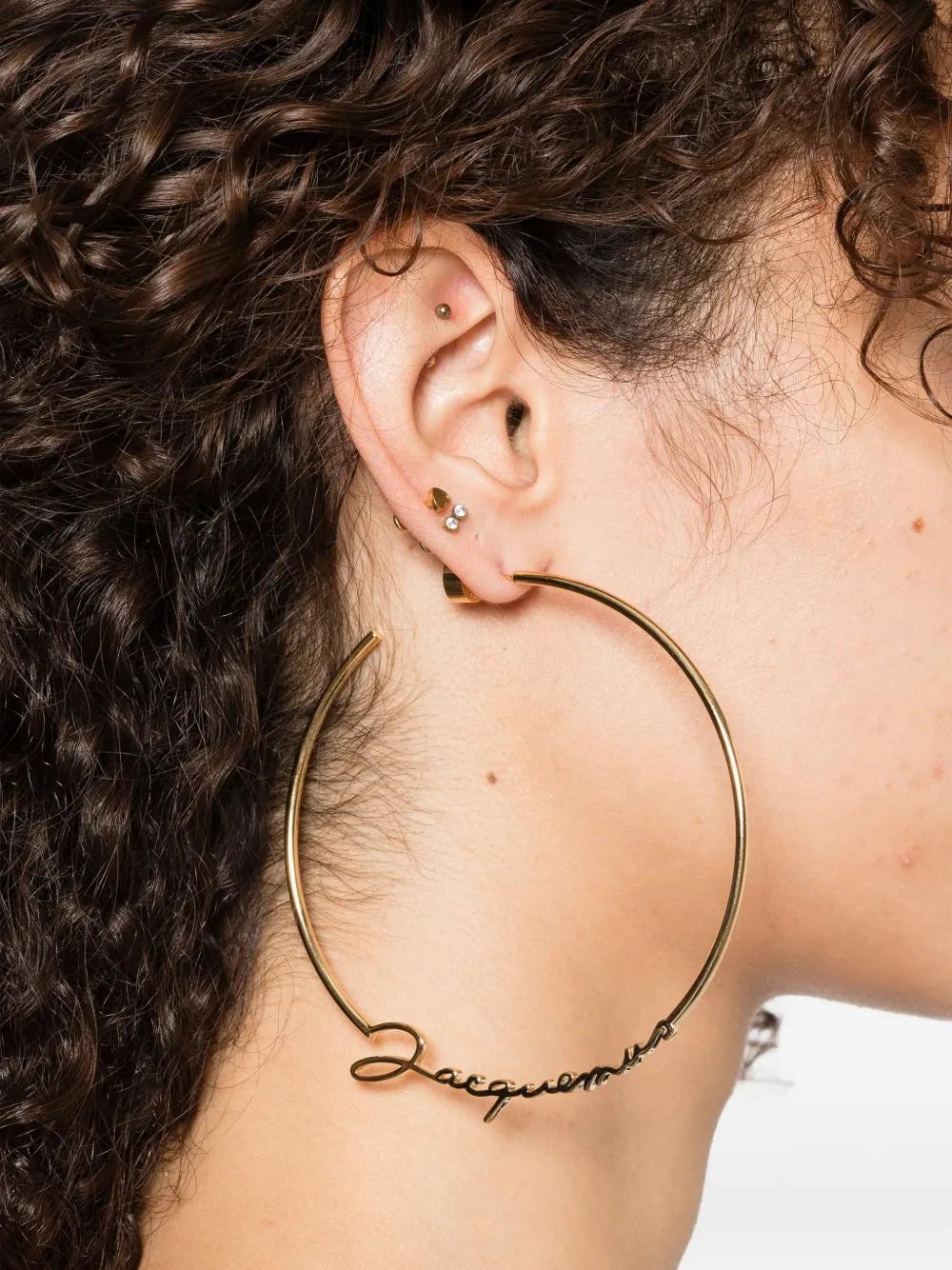 JACQUEMUS Logo-Textual Hoop Earrings
