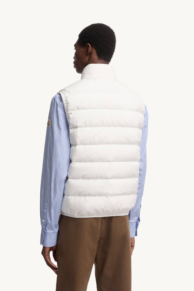MONCLER Lightweight Padded Vest - Sleek Design for Men