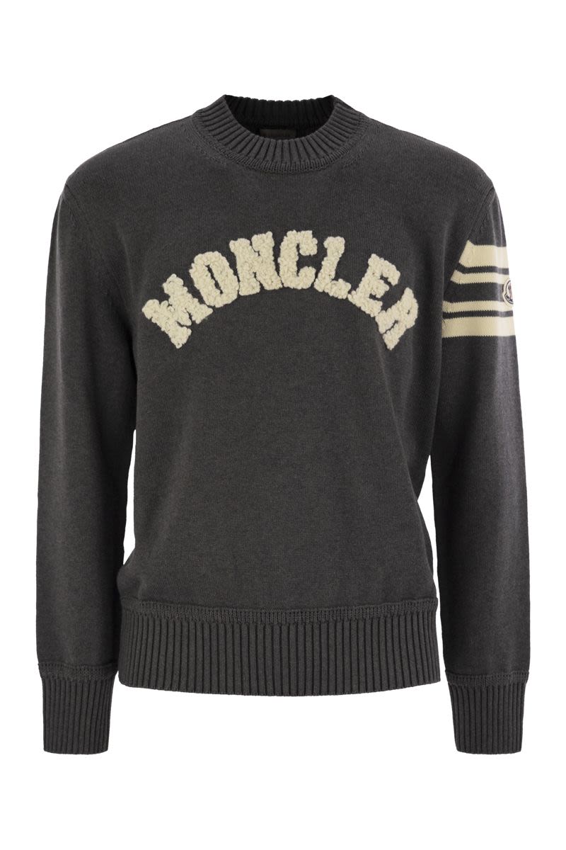 MONCLER Men's Round Neck Cotton Sweater in Modern Design