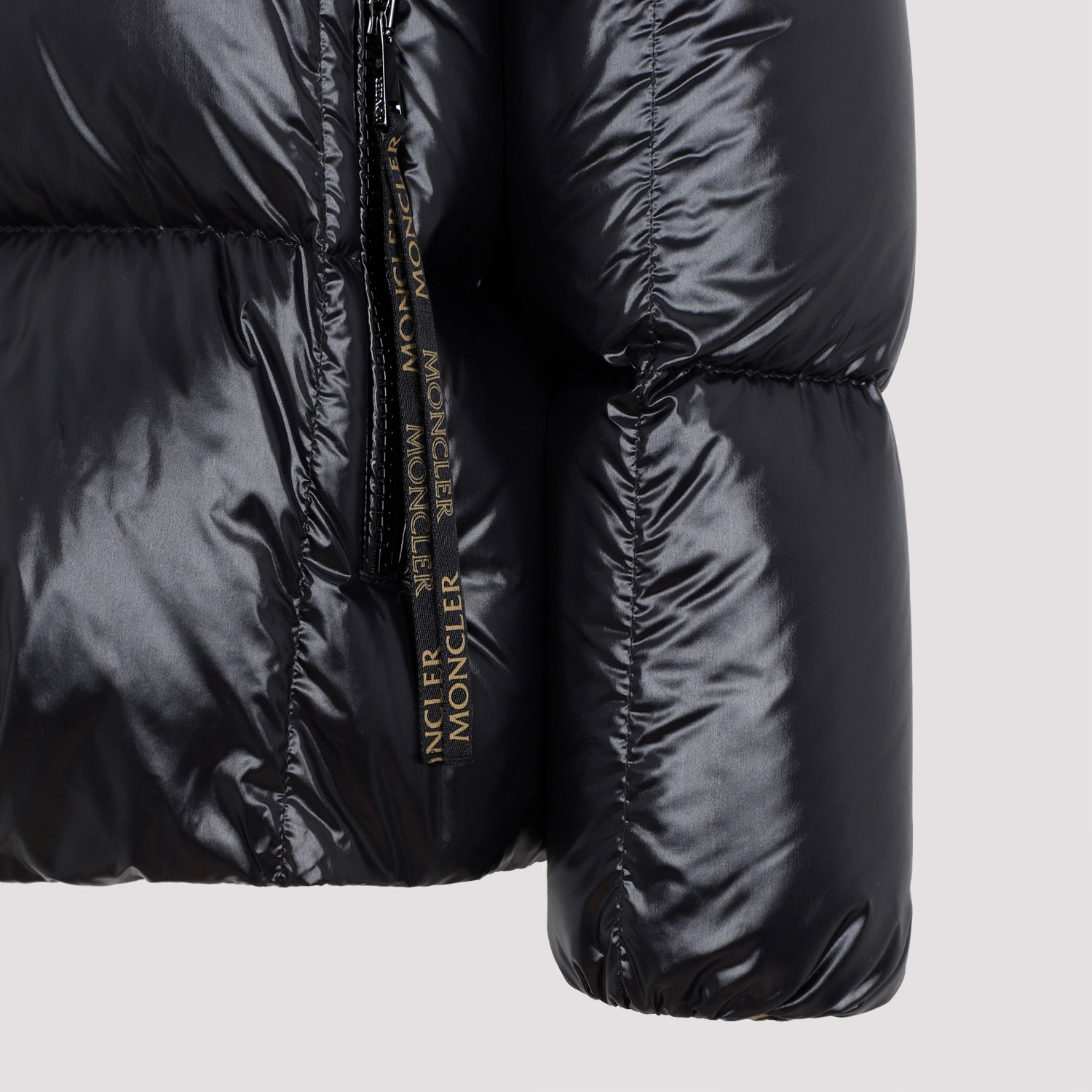 MONCLER Oversized Puffer Jacket with Removable Hood - Size 03